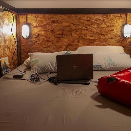 Spinning Cat Hostel (Adults Only) Tagbilaran Extérieur photo