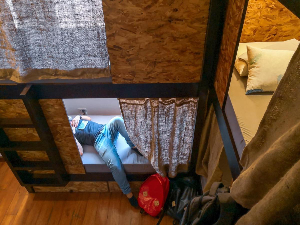 Spinning Cat Hostel (Adults Only) Tagbilaran Extérieur photo