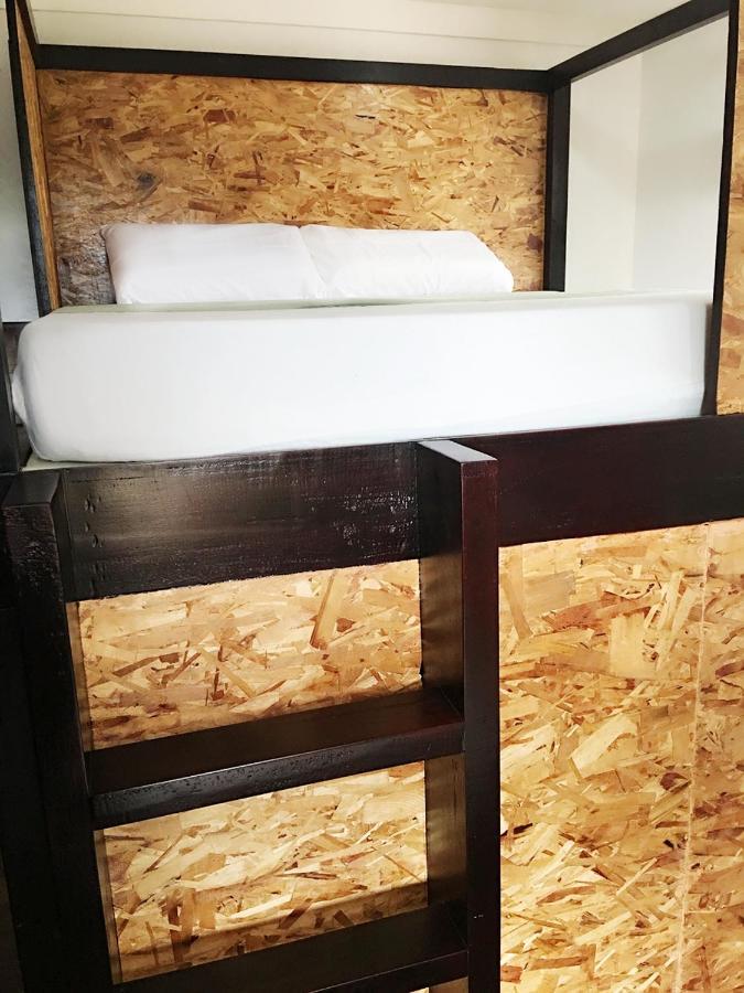 Spinning Cat Hostel (Adults Only) Tagbilaran Extérieur photo