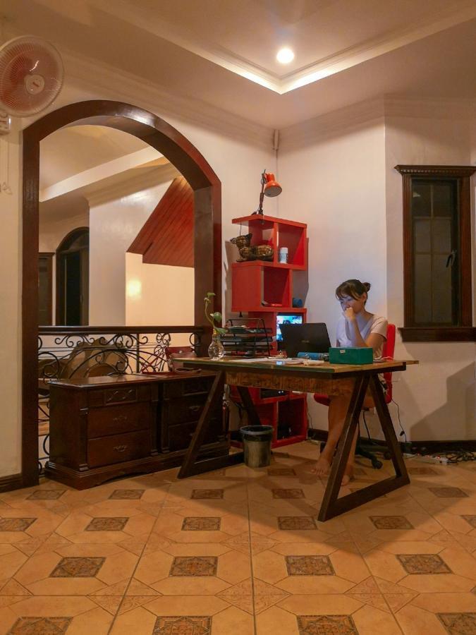 Spinning Cat Hostel (Adults Only) Tagbilaran Extérieur photo