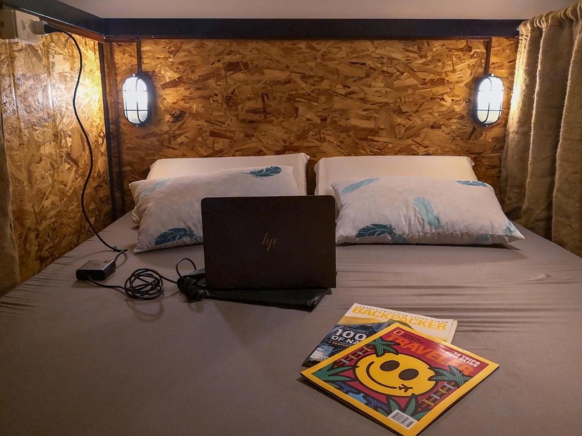 Spinning Cat Hostel (Adults Only) Tagbilaran Extérieur photo
