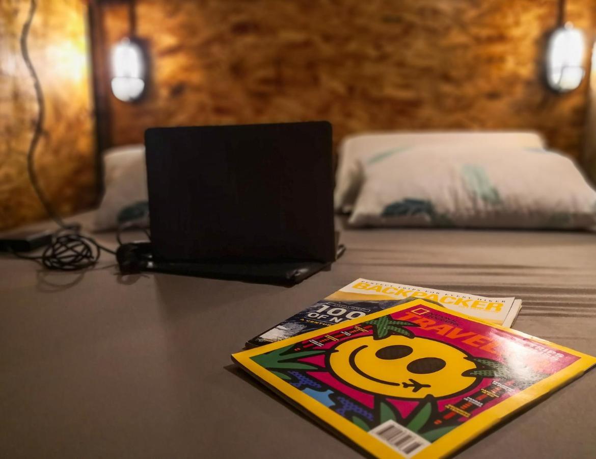 Spinning Cat Hostel (Adults Only) Tagbilaran Extérieur photo